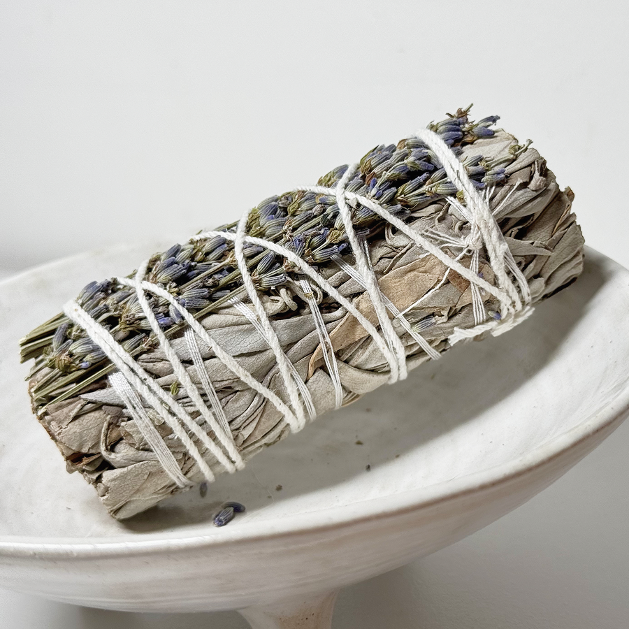AETHER FLOW Dried White Sage & Lavender Bundle — Natural Herb Bundle | Calming Smoke Cleanse