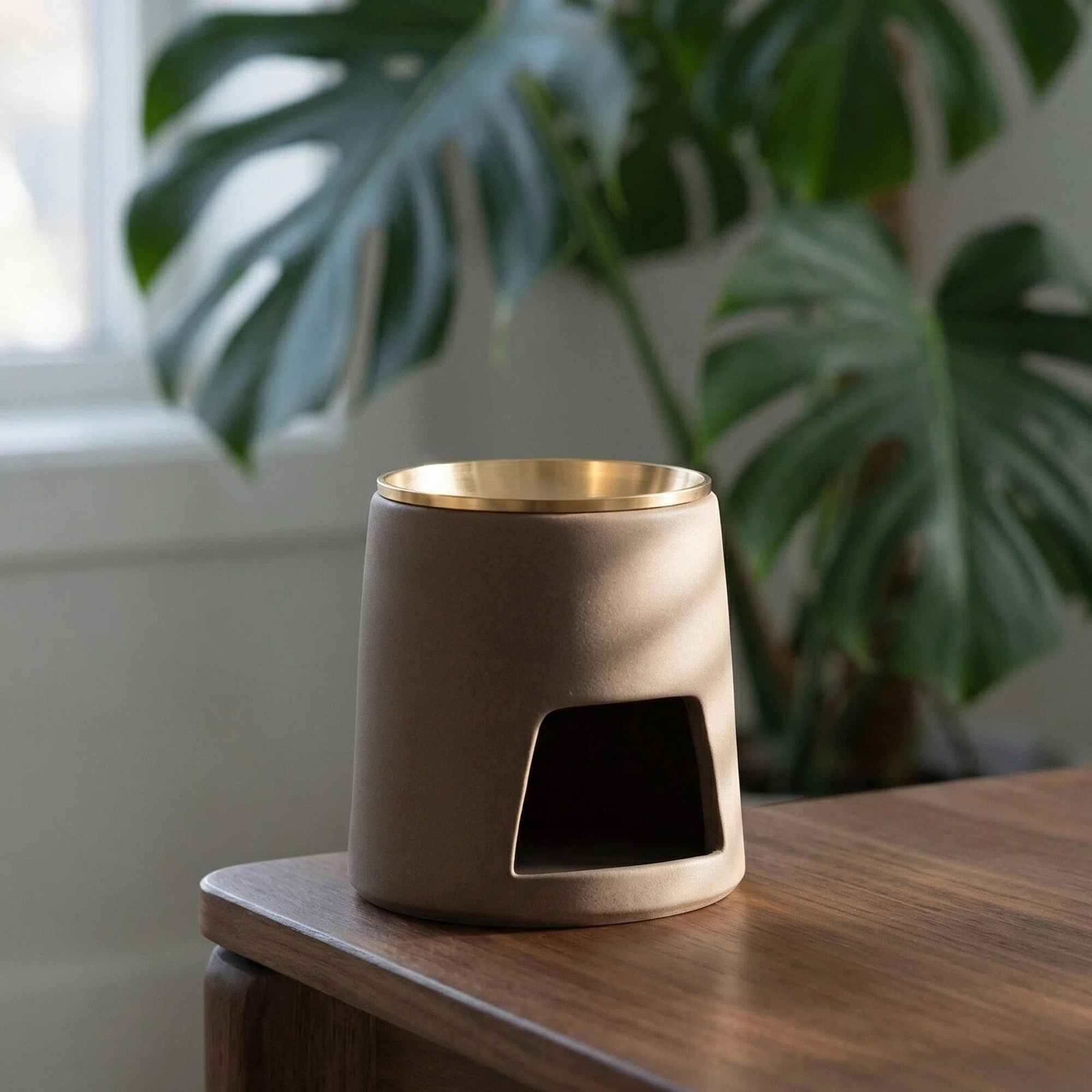 Ceramic Oil Burner & Dry Burner — Brass Plate, Tealight Powered | For Essential Oils & Botanicals