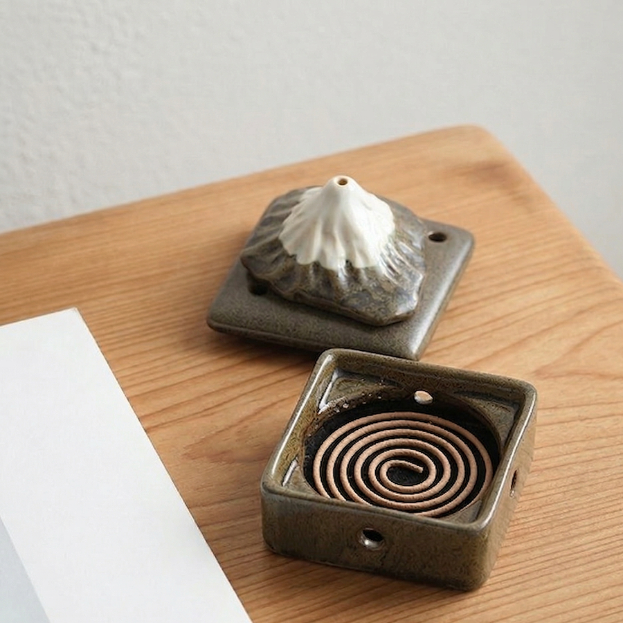AETHER FLOW Pembakar Colok Seramik Gunung Fuji Buatan Tangan — Untuk Colok Lingkar & Kon