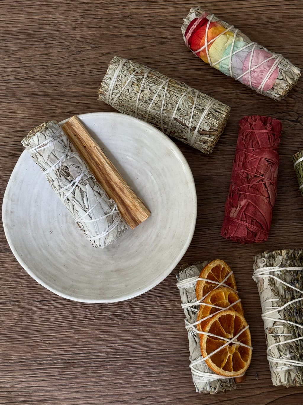 Kohiki Handcrafted Ritual Bowl — 16cm Tripod Ceramic for Palo Santo & Sage Bundles