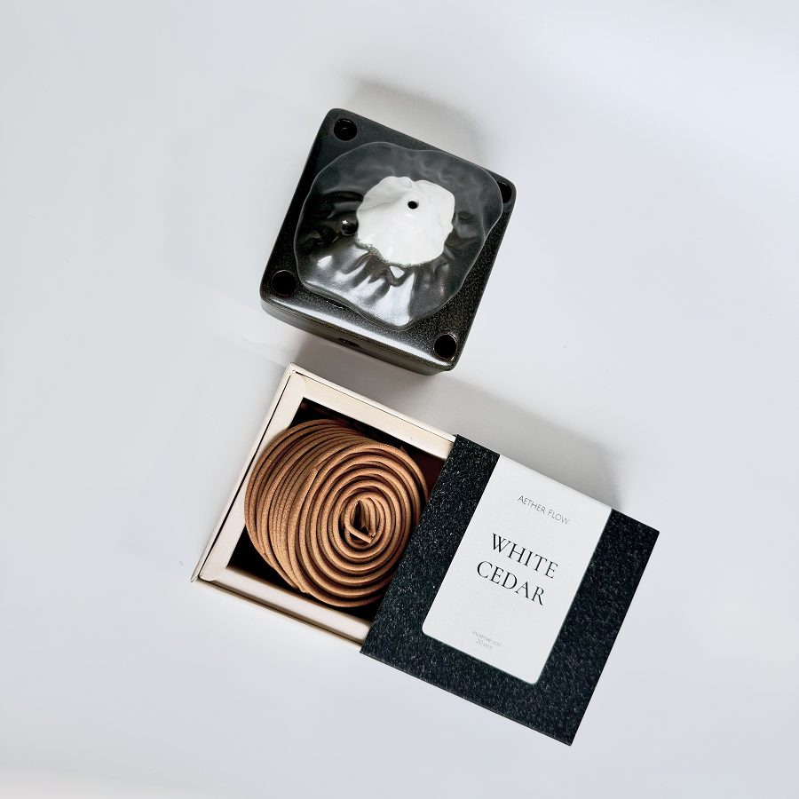 AETHER FLOW Natural Incense Coils | Agarwood · Sandalwood · Mugwort · White Cedar — 4-Hour Burn